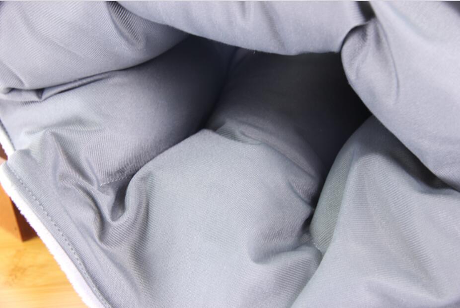 Almohada de viaje creativa portátil.